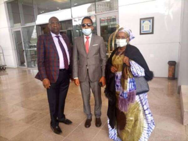 رئيس الاتحاد المالي مع وزير الرياضة المالي وسفيرة مالي بتونس