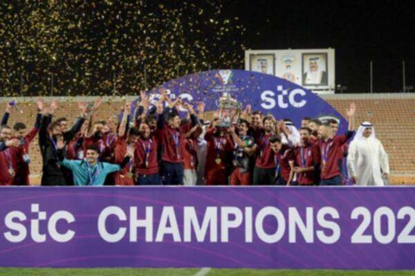 من تتويج النصر