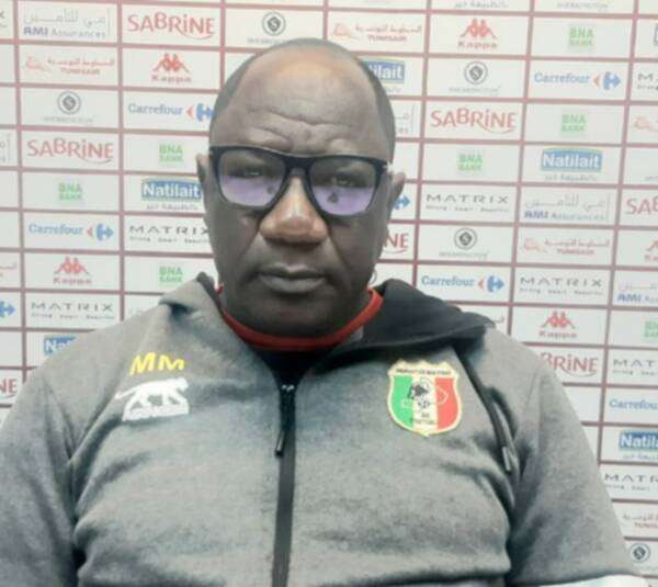 محمد ماجاسوبا خلال المؤتمر الصحفي 