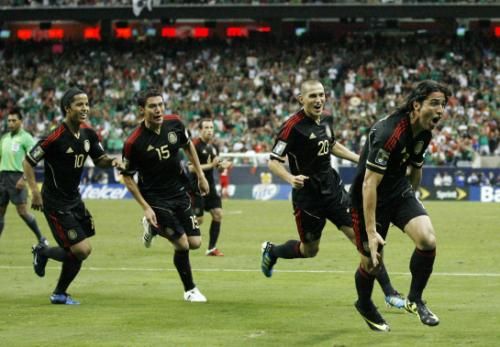 2011-06-232011-06-23t045451z_01_hou23_rtridsp_3_soccer-concacaf_reuters