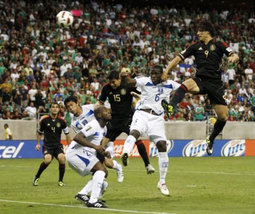2011-06-232011-06-23t044742z_01_hou21_rtridsp_3_soccer-concacaf_reuters