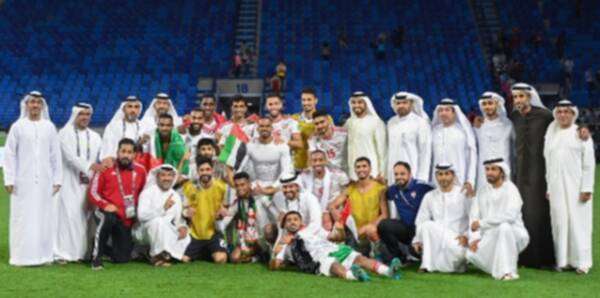 لاعبو منتخب الإمارات