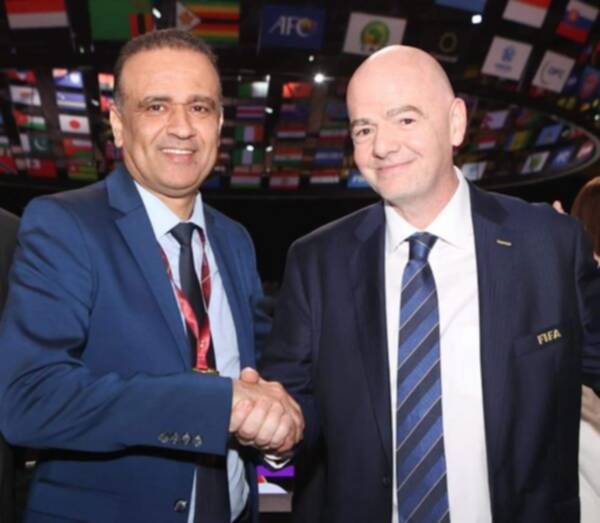 وديع الجريء (يسار)