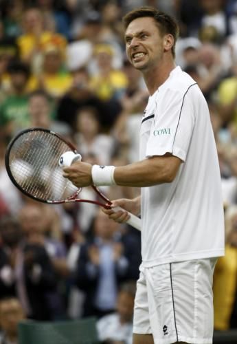 2011-06-232011-06-23t162500z_01_wim105_rtridsp_3_tennis-wimbledon_reuters