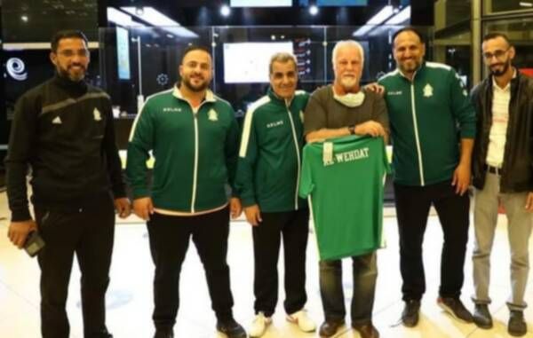 من استقبال ايمانويل