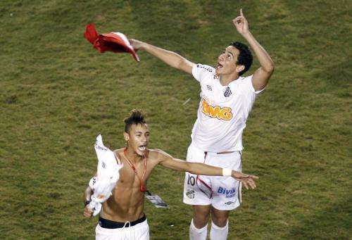 2011-06-232011-06-23t040106z_01_sao229_rtridsp_3_soccer-latam-libertadores_reuters