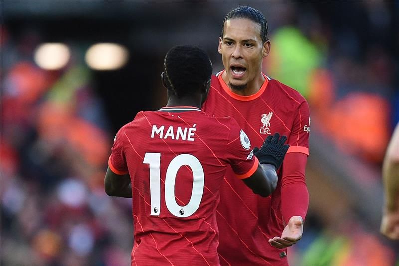 ماني وفان دايك