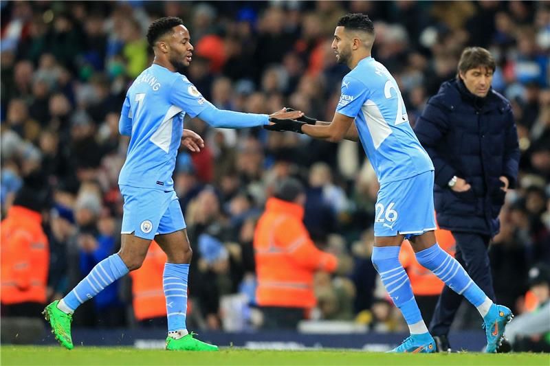 رياض محرز وسترلينج