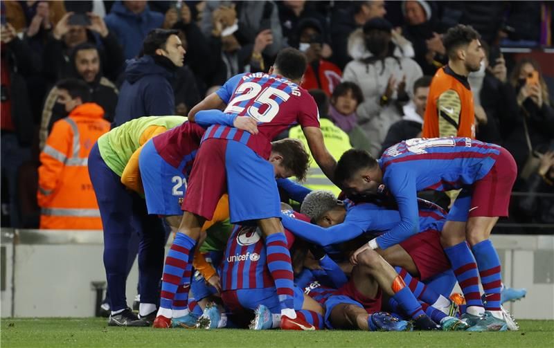 لاعبو برشلونة