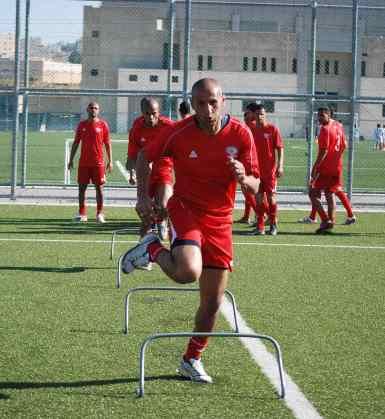 مراد عليان مهاجم المنتخب الفلسطيني أثناء المعسكر