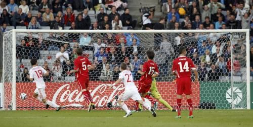2011-06-252011-06-25t193839z_01_mdj712_rtridsp_3_soccer-euro21_reuters
