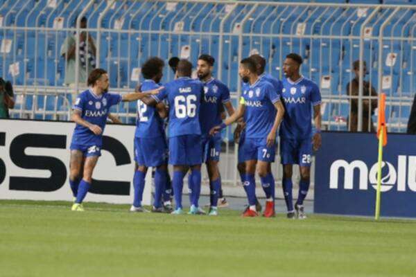 لاعبو الهلال