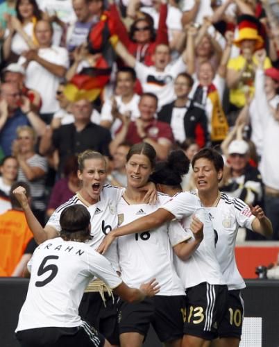 2011-06-262011-06-26t164706z_01_rss36_rtridsp_3_soccer-world-women_reuters