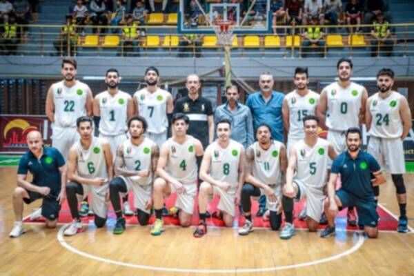 لاعبو فريق النفط 