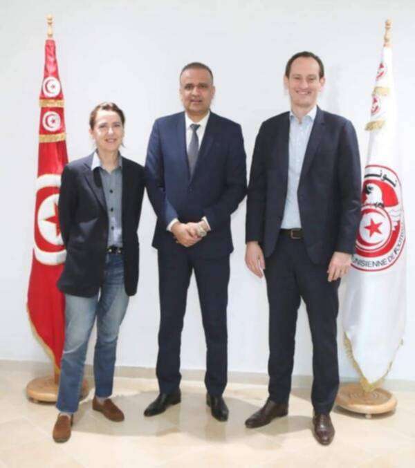 وديع الجريء مع ممثلي الرابطة الفرنسية المحترفة