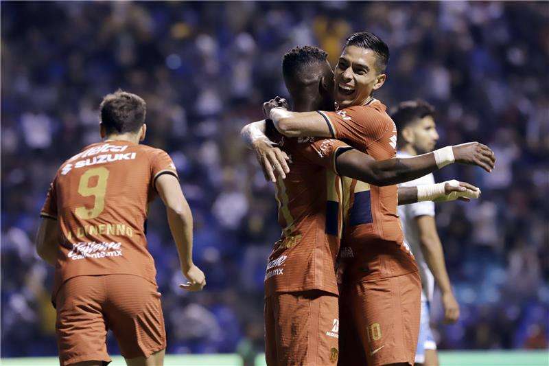 لاعبو بوماس أونام 