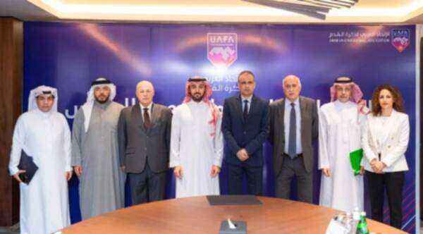 من الاجتماع