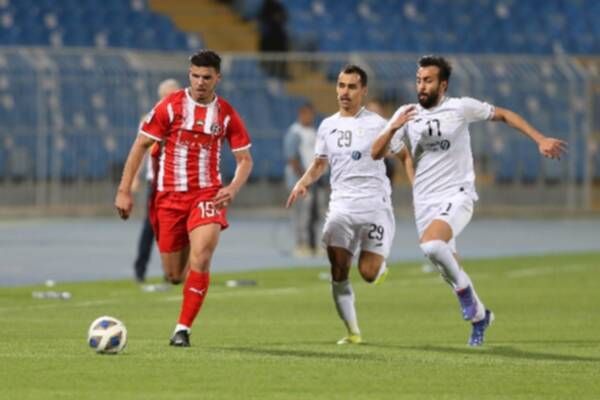 لقطة من مباراة الشباب مع الجزيرة