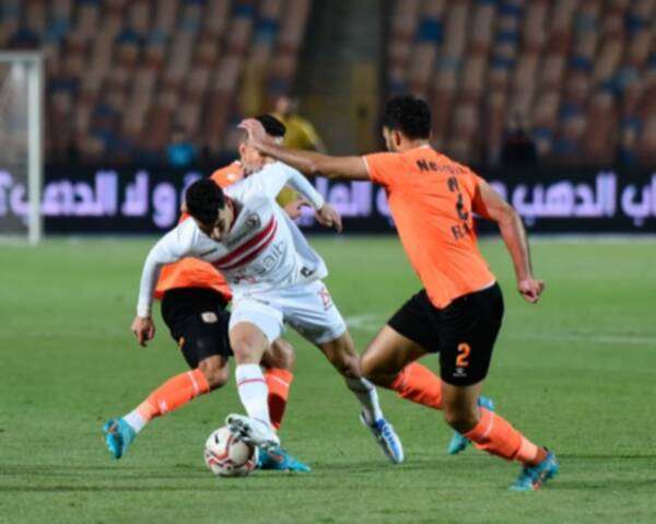 من لقاء الزمالك وفاركو