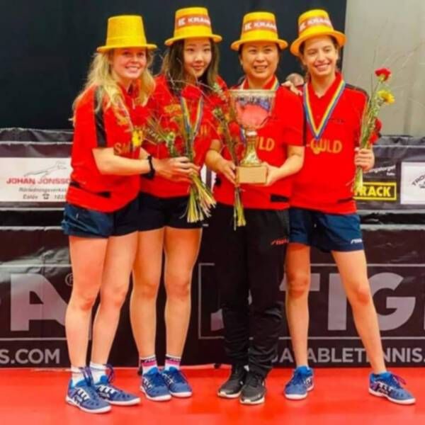 هنا جودة مع فريقها