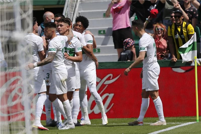 لاعبو إلتشي 