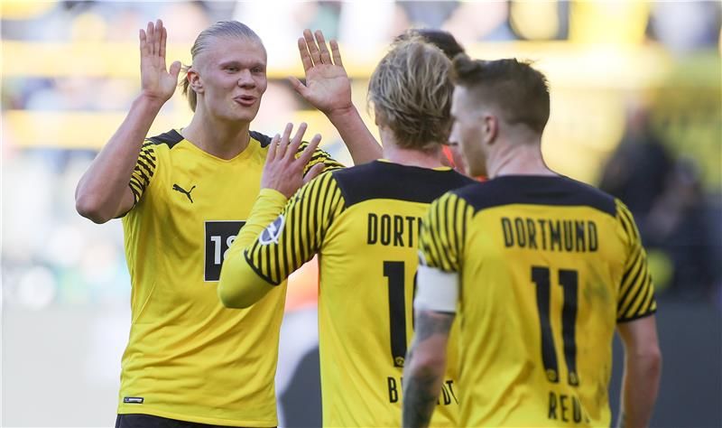 لاعبو بوروسيا دورتموند
