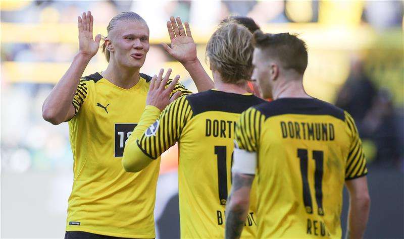 لاعبو بوروسيا دورتموند