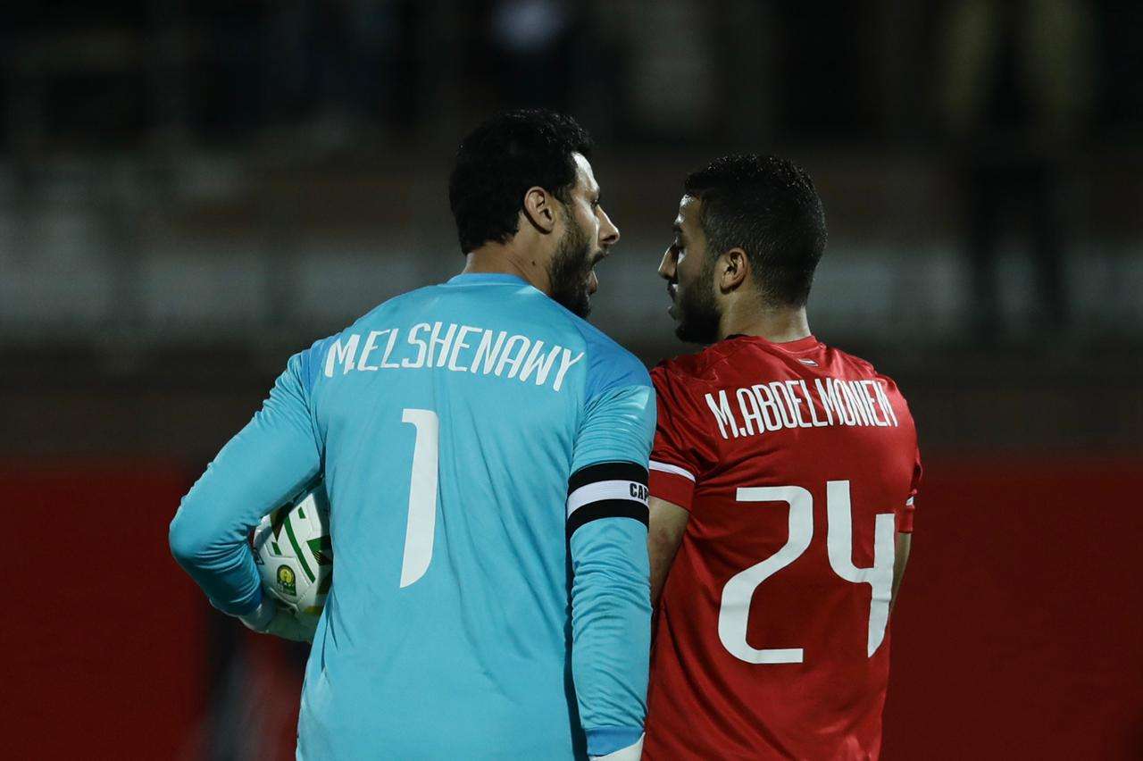 محمد الشناوي يعنف عبد المنعم