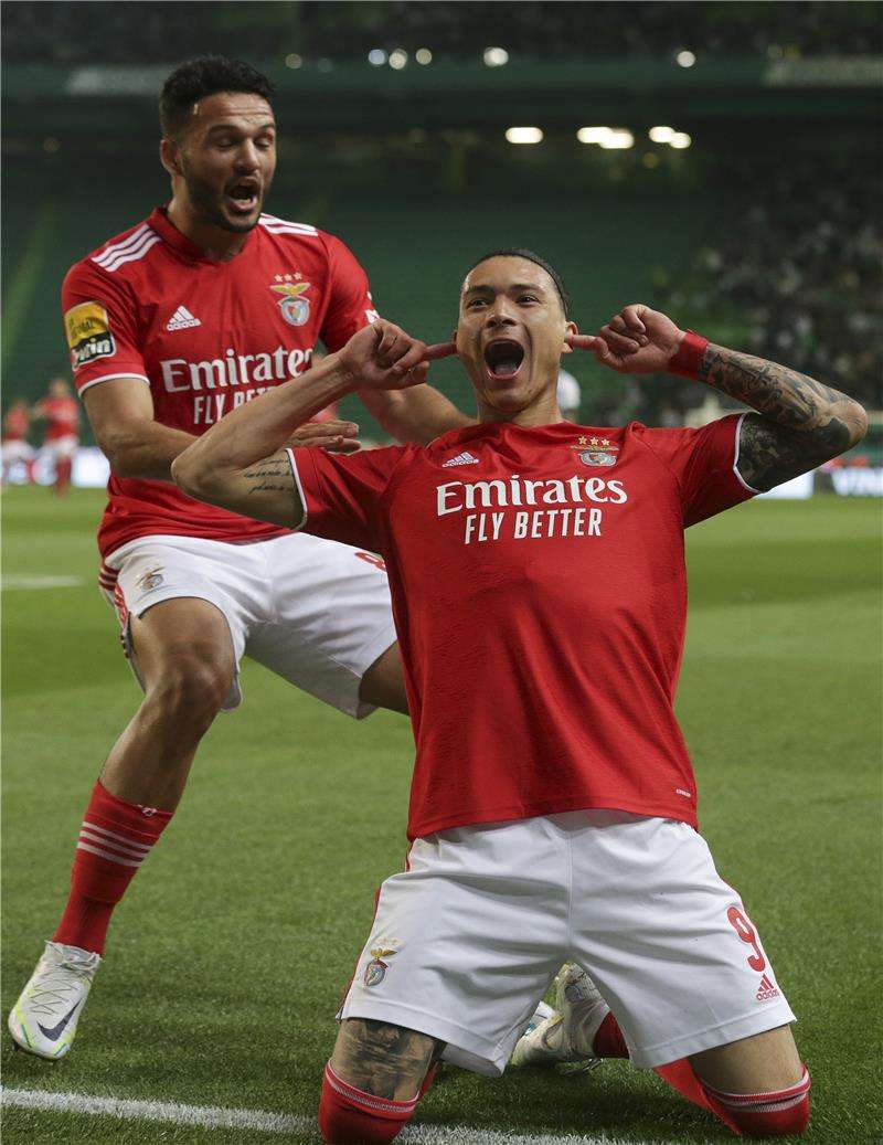 لاعبو بنفيكا