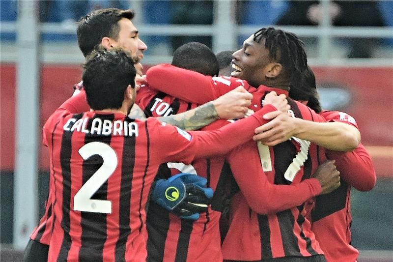 لاعبو ميلان