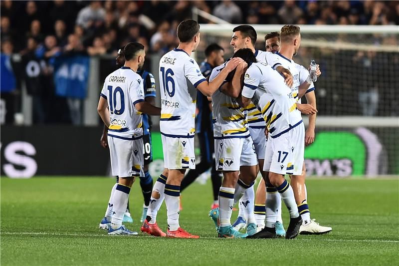 لاعبو هيلاس فيرونا