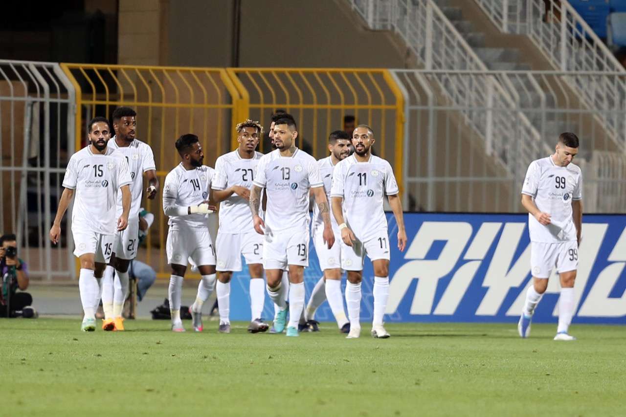 لاعبو الشباب 