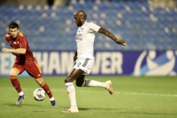 جوليو تفاريس