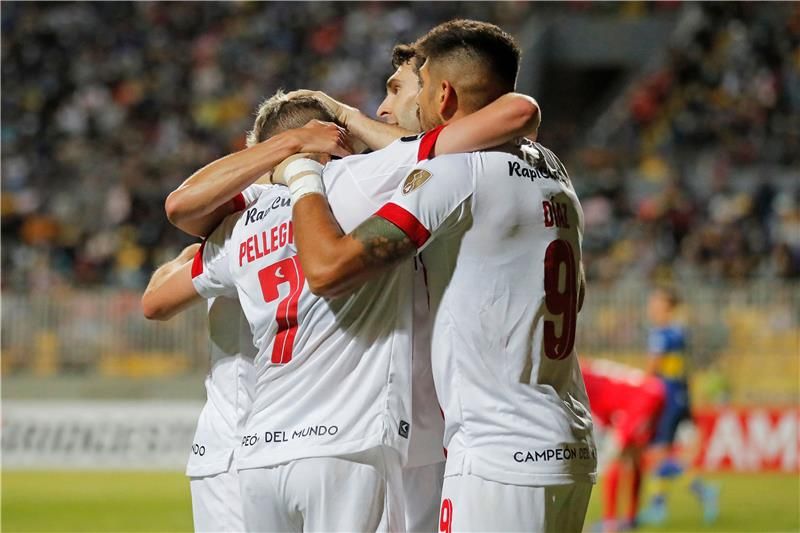 إستوديانتيس