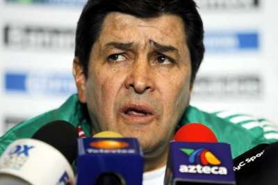 لويس فرناندو تينا مدرب المنتخب المكسيكى