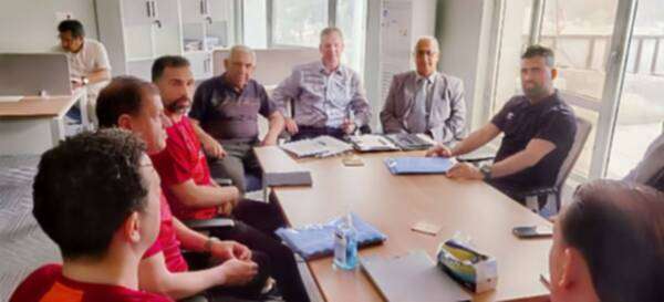 من الاجتماع