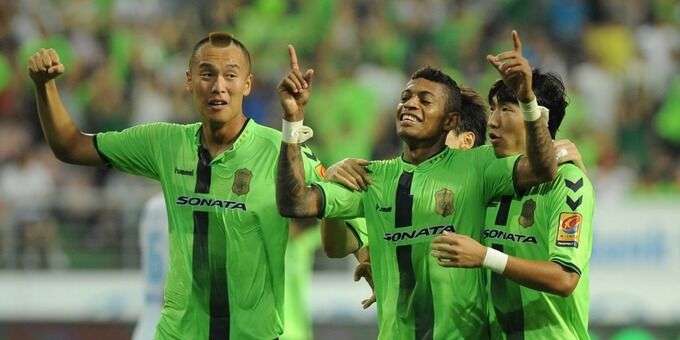 لاعبو تشونبوك هيونداي موتورز