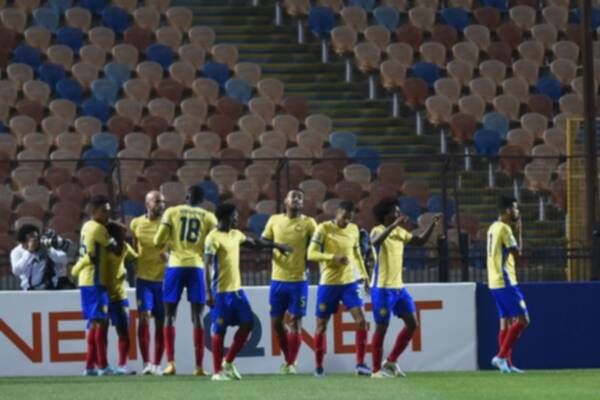 لاعبو بترو أتلتيكو