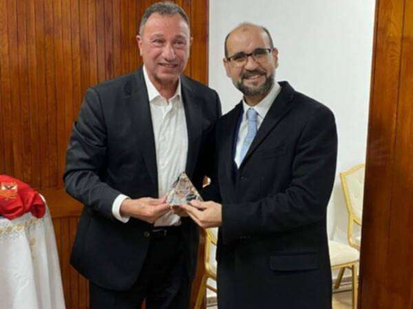 الخطيب ومحفوظ