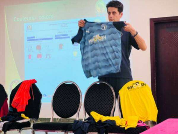 من الاجتماع