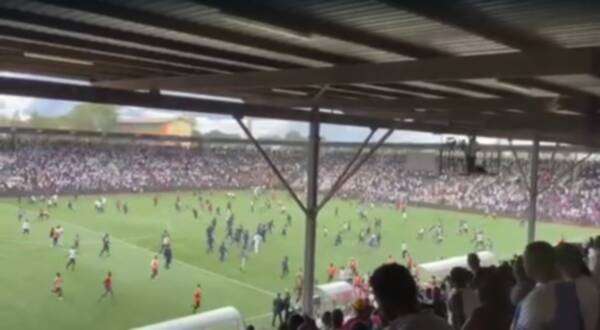 من الاقتحام