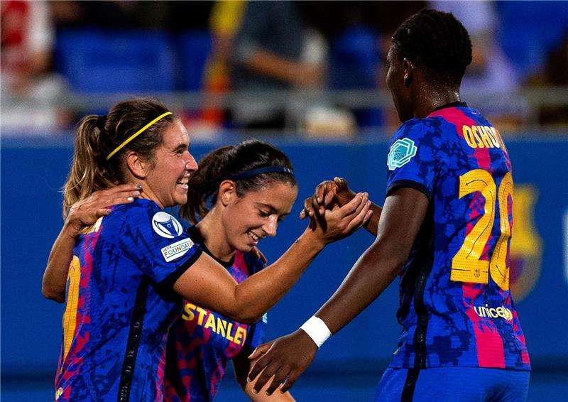 لاعبات برشلونة