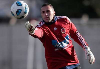 أوسبينا حارس كولومبيا المصاب