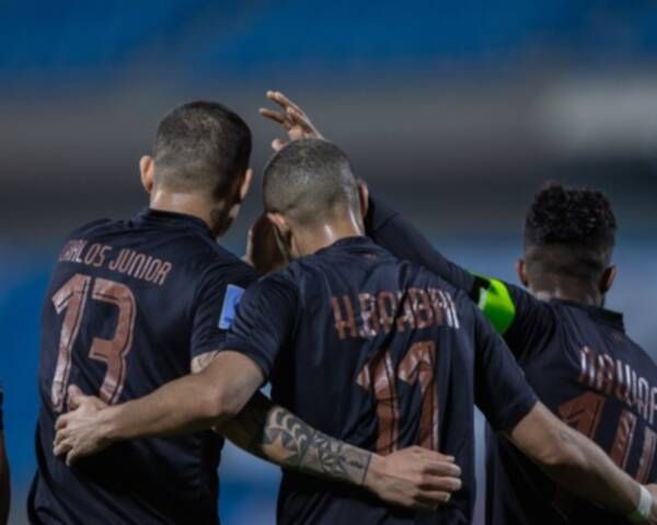 لاعبو الشباب