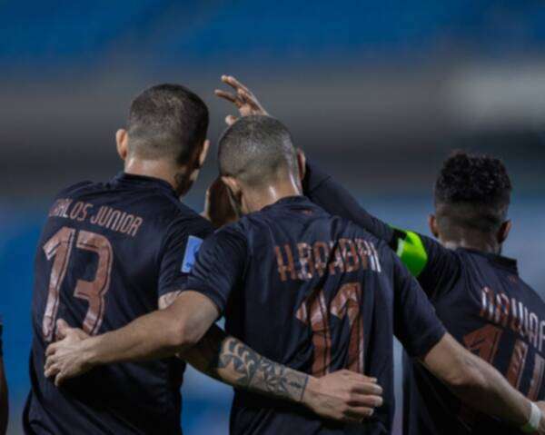 لاعبو الشباب