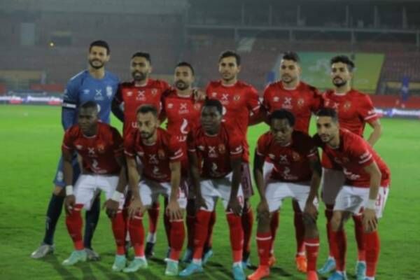 لاعبو الأهلي