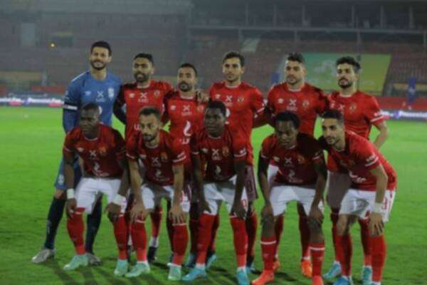 لاعبو الأهلي