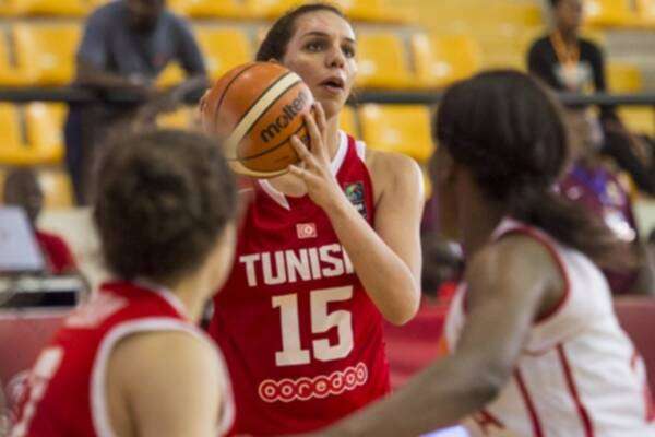 سلمى مناصرية مع منتخب تونس