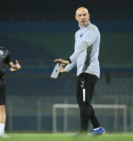 تاكيس جونياس