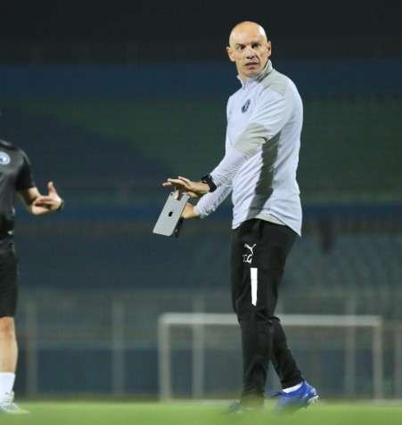 تاكيس جونياس